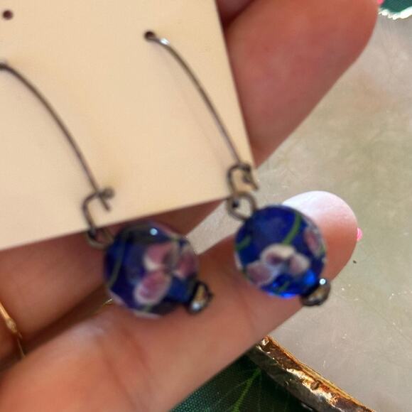 BOGO FREE BLUE GLASS BEAD EARRINGS - Picture 4 of 5